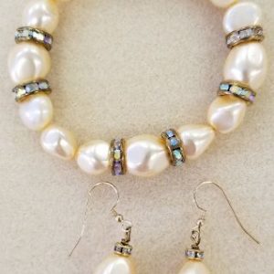 Pearl bracelet set