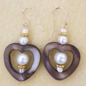 Shell heart & pearls