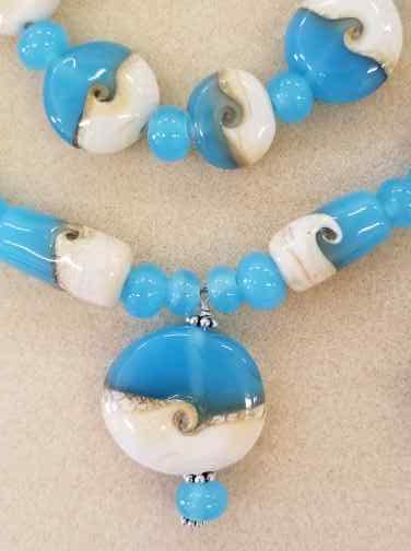 Looking for a handmade, one-of-a-kind gift for Birthdays, Anniversaries, Graduations or Weddings. Gifts as Unique as Her! Handmade Lampwork Beads and Jewelry! Save 75% on ALL Loose Beads!